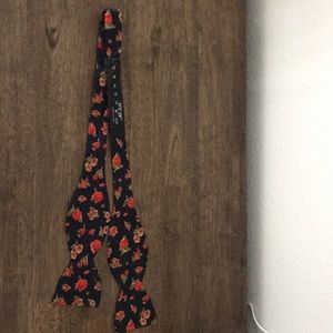 Silk Floral bow tie